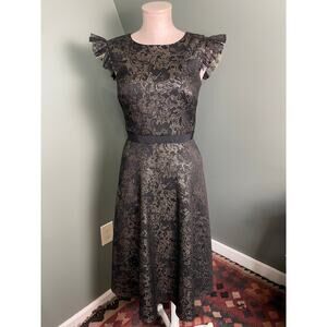 Tadashi Shoji Black Formal Cocktail Shimmer Floral Gold Detail. Size 2. EUC.
